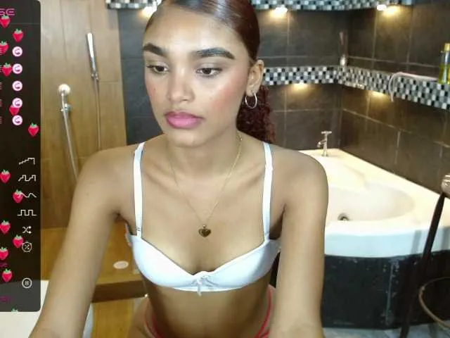 Live sex webcam photo for Annie-Vesga #276139493