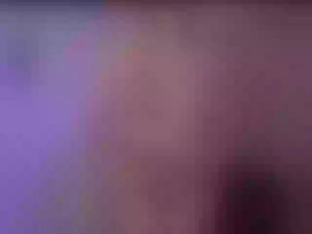 Live sex webcam photo for AnnieBlu3 #291405218