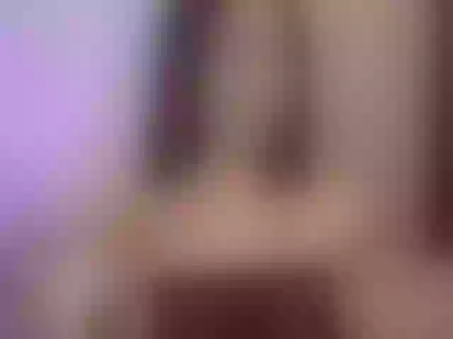 Live sex webcam photo for AnnieBlu3 #291693524