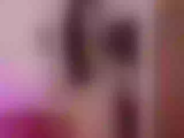 Live sex webcam photo for AnnieBlu3 #291741319