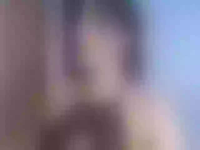 Live sex webcam photo for AnnieBlu3 #292081172