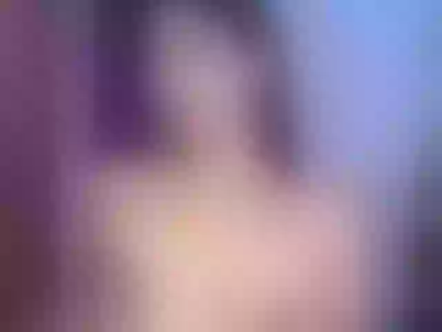 Live sex webcam photo for AnnieBlu3 #292128198