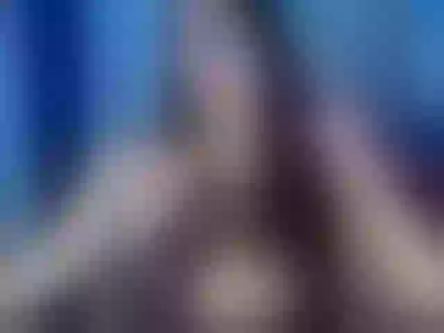 Live sex webcam photo for AnnieBlu3 #292247396