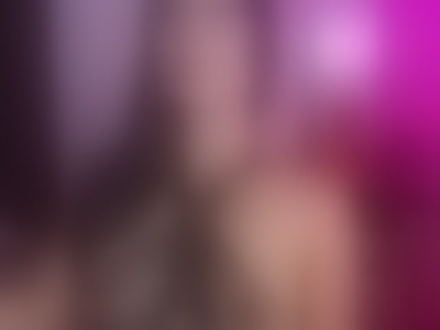 Live sex webcam photo for AnnieBlu3 #292415666