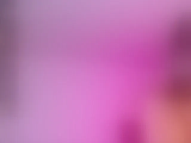 Live sex webcam photo for AnnieBlu3 #293539360