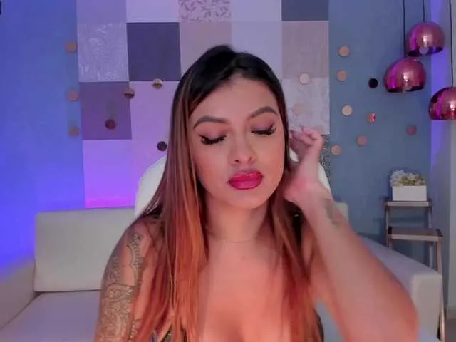 Live sex webcam photo for AnnieCorrea #273496460