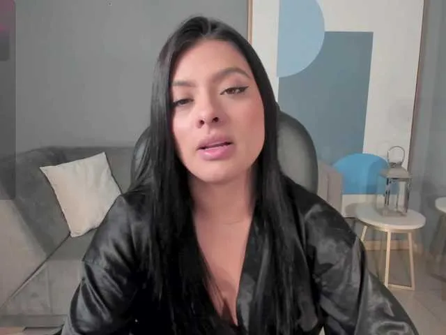 Live sex webcam photo for AnnieCorrea #277117836