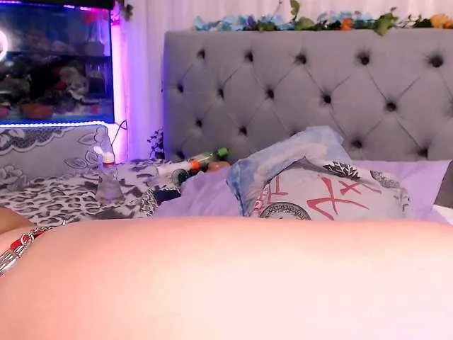 Live sex webcam photo for AnnieJaguar #273744307