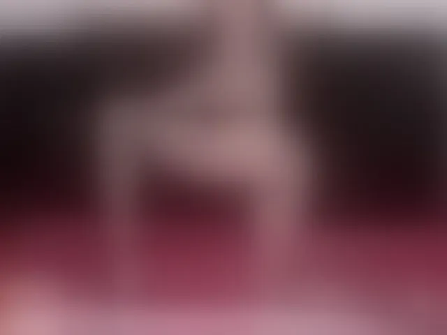 Live sex webcam photo for AnnieMiller- #292742647