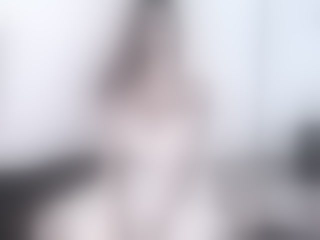 Live sex webcam photo for AnnieMiller- #294240912