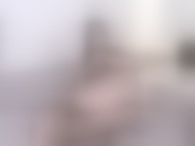 Live sex webcam photo for AnnieMiller- #294327997