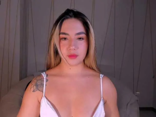 Live sex webcam photo for AnnieMonroe1 #292235004