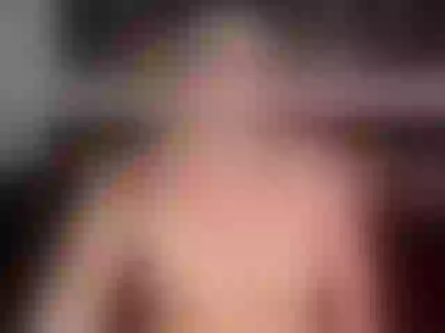Live sex webcam photo for AnnieMonroe1 #292289320