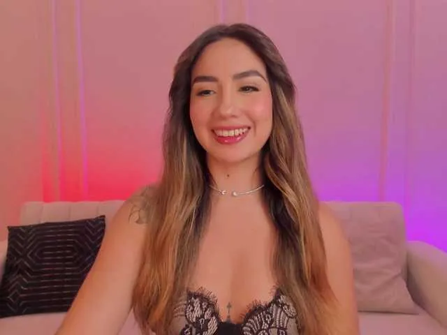 Live sex webcam photo for AnnieMonroe1 #292835786