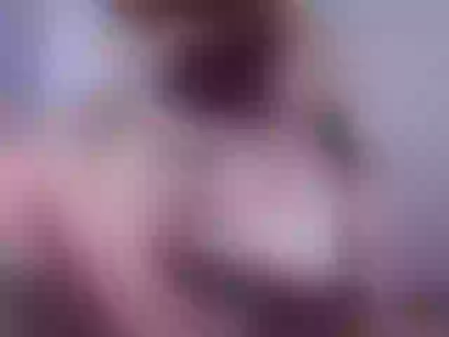 Live sex webcam photo for AnnieRodriigu #274007838