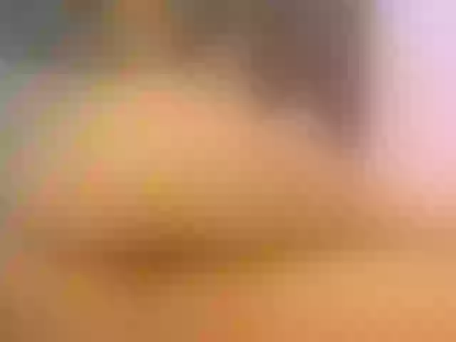 Live sex webcam photo for AnnieRodriigu #274107174