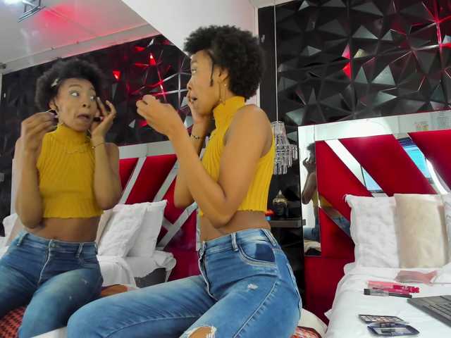 Live sex webcam photo for AnnieSanz #291892840