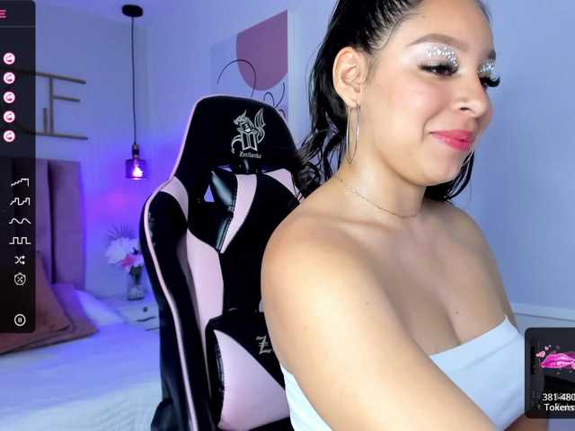 Live sex webcam photo for AnnieWester #276398199