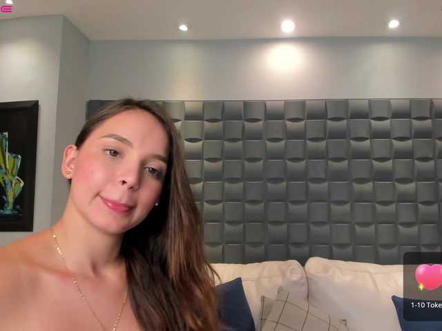 Live sex webcam photo for AnnieeHall #275546214