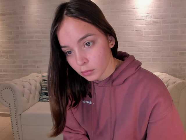 Live sex webcam photo for AnnieeHall #275574130