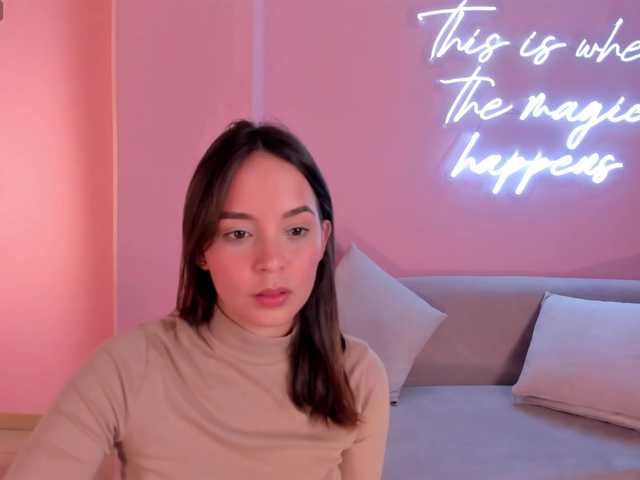 Live sex webcam photo for AnnieeHall #277845559