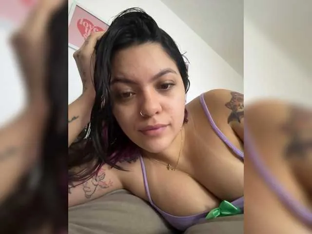 Live sex webcam photo for Anniehuntterss #291550204