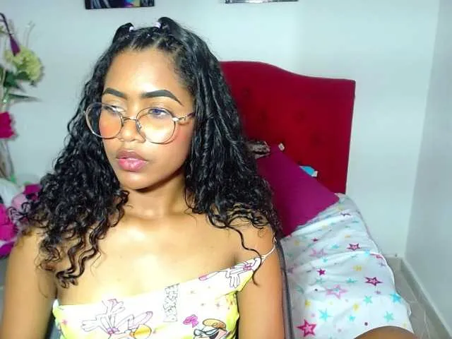Live sex webcam photo for Anniemiss #272634333