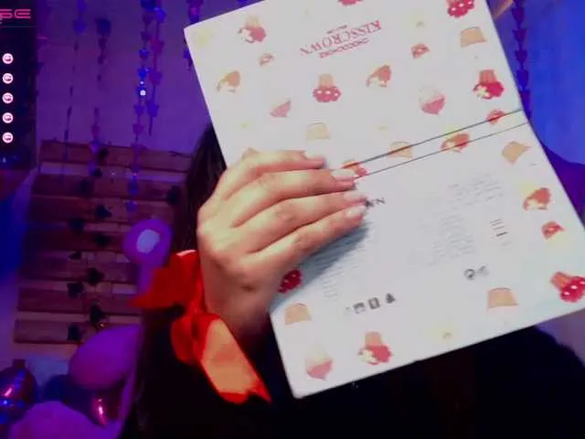 Live sex webcam photo for Anniieee1 #272426942