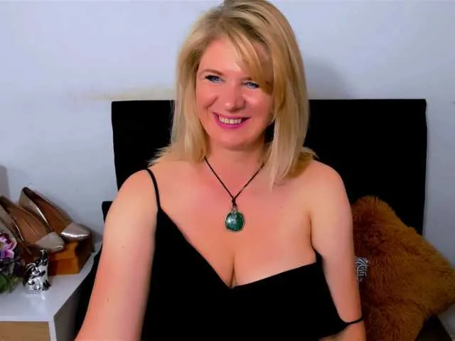 Live sex webcam photo for AnnikaMature #276290430