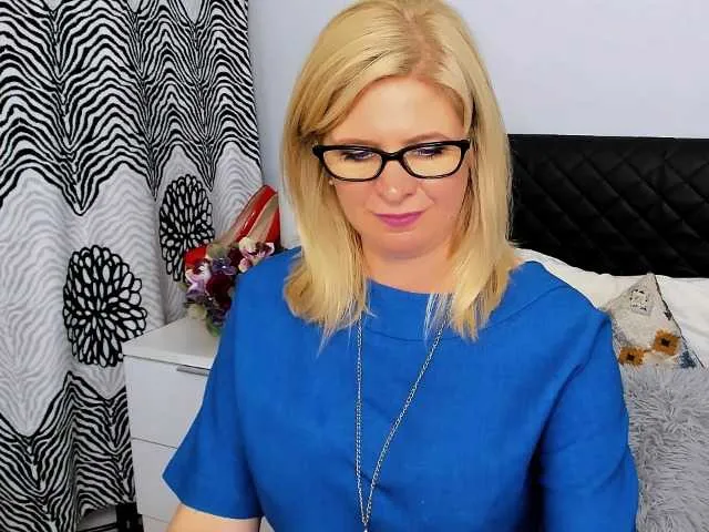 Live sex webcam photo for AnnikaMature #276411340
