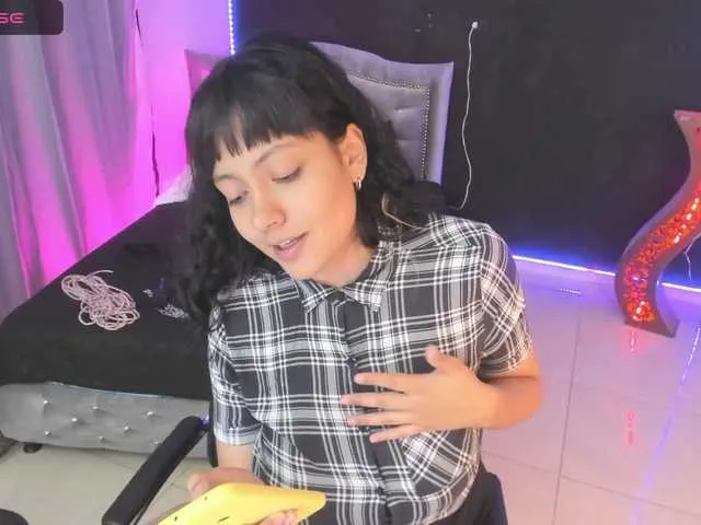 Live sex webcam photo for Anny-Foster #276097370