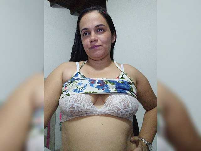 Live sex webcam photo for Anny-dirty #274325244