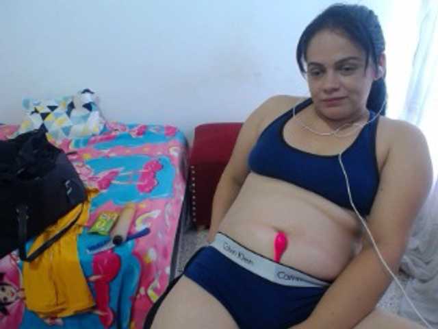 Live sex webcam photo for Anny-dirty #276072216