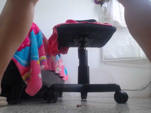 Live sex webcam photo for Anny-dirty #276641368