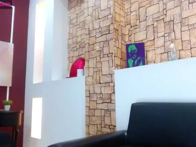 Live sex webcam photo for AnnyCrimson #273915777