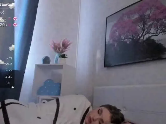 Live sex webcam photo for AnnyDeani #274278110