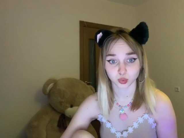 Live sex webcam photo for AnnyRosses #272625323