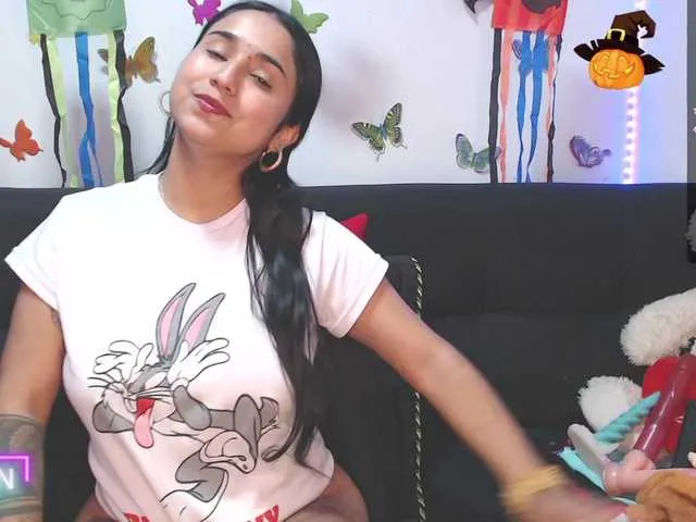 Live sex webcam photo for Annyee #276468244
