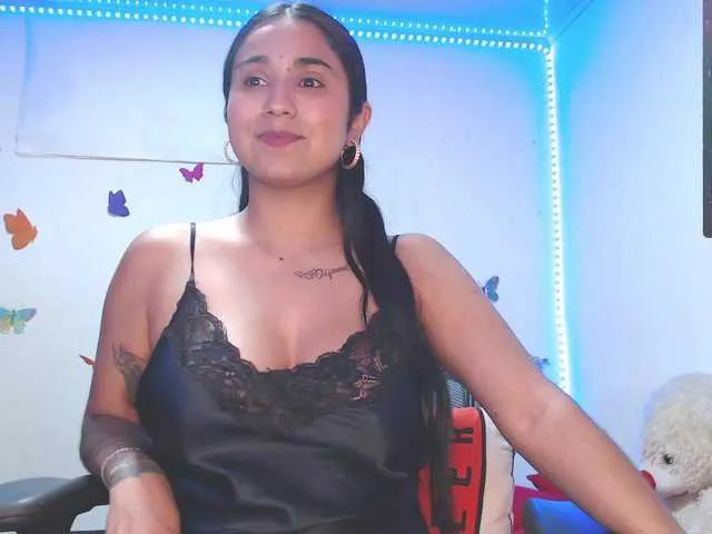 Live sex webcam photo for Annyee #276616121