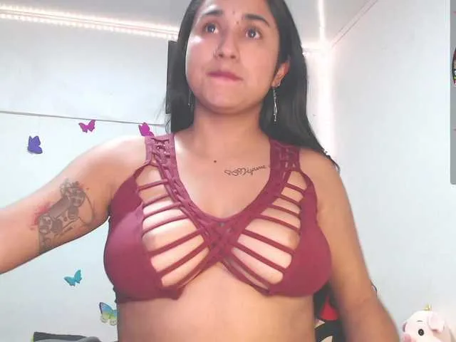 Live sex webcam photo for Annyee #276671164