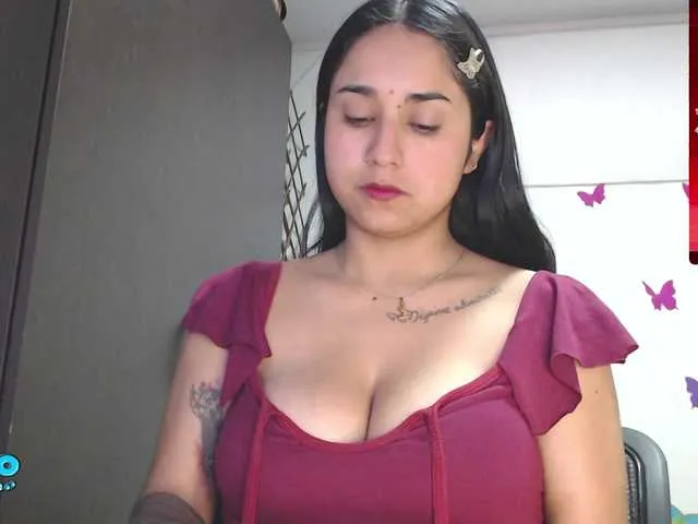 Live sex webcam photo for Annyee #277214965
