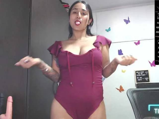 Live sex webcam photo for Annyee #277522537