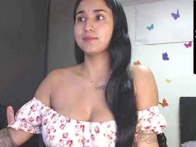 Live sex webcam photo for Annyee #277817320