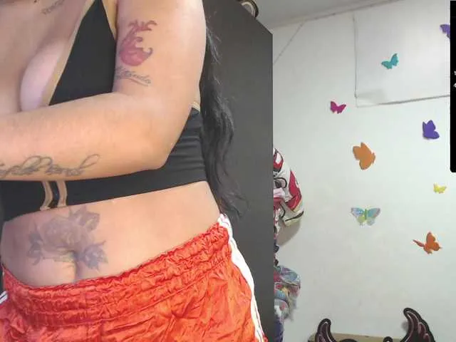 Live sex webcam photo for Annyee #277843317