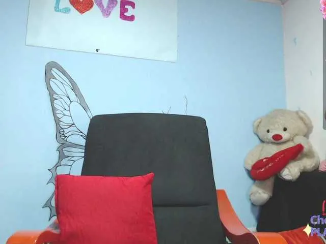 Live sex webcam photo for Annyee #290505867