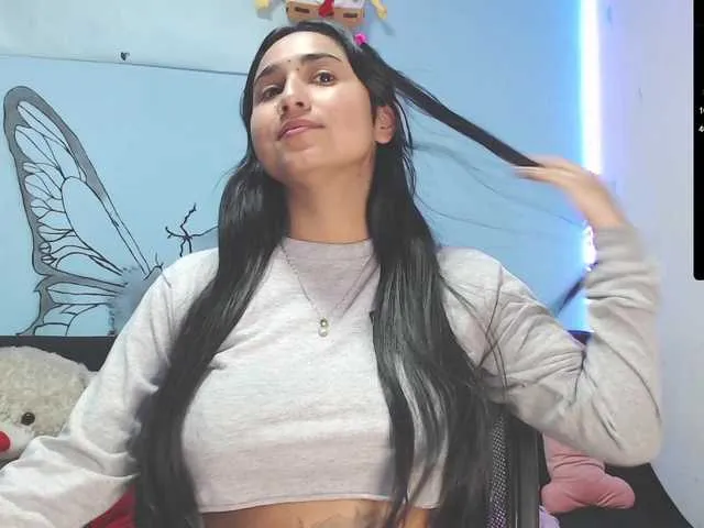 Live sex webcam photo for Annyee #291417512
