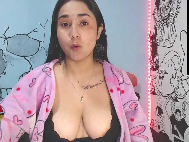 Live sex webcam photo for Annyee #291783477