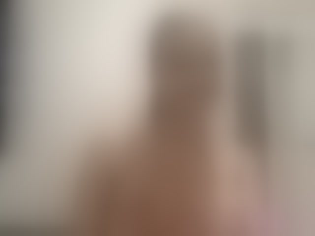 Live sex webcam photo for Annyrosse00 #293616027