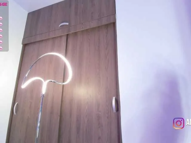 Live sex webcam photo for AnthonelaDoll #274608591