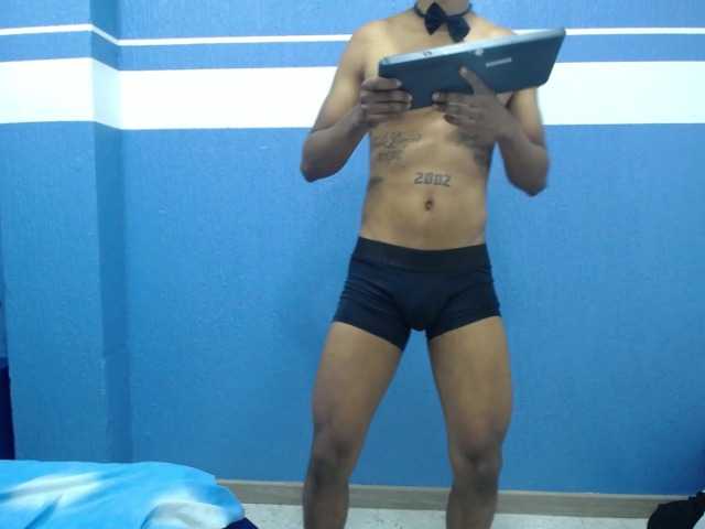 Live sex webcam photo for Anthony-Marcelo #275959965